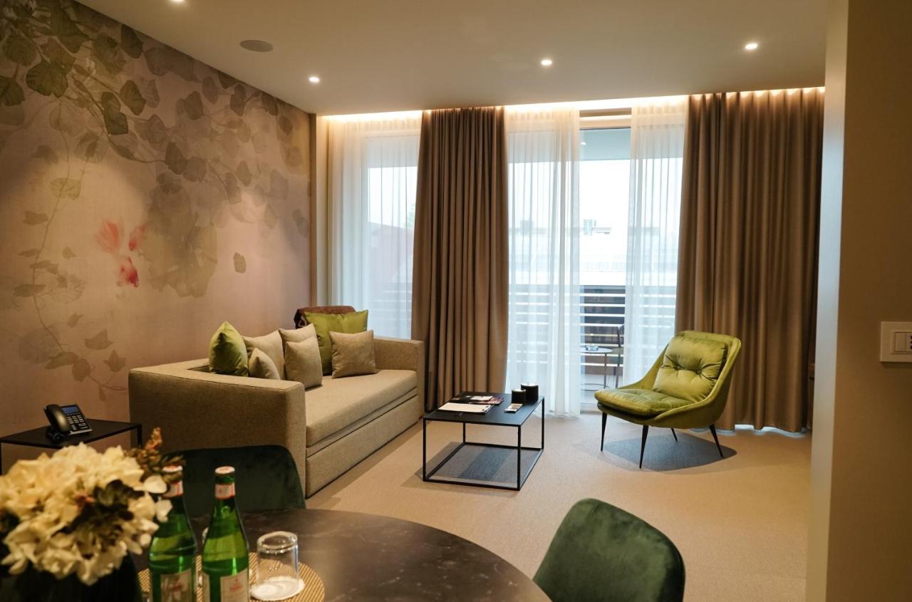 Elitis House - Suite & Spa Nova Milanese エクステリア 写真